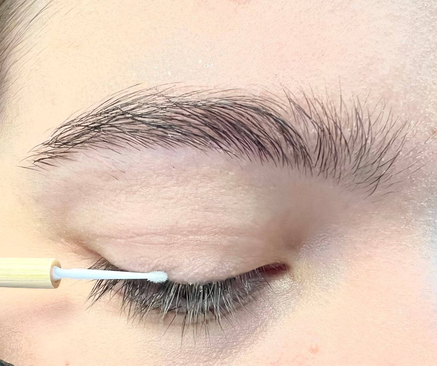 VIP - Eyelash accessories - Micro Brushes with Bamboo Handle 50 pcs/bag - VIP Extensions