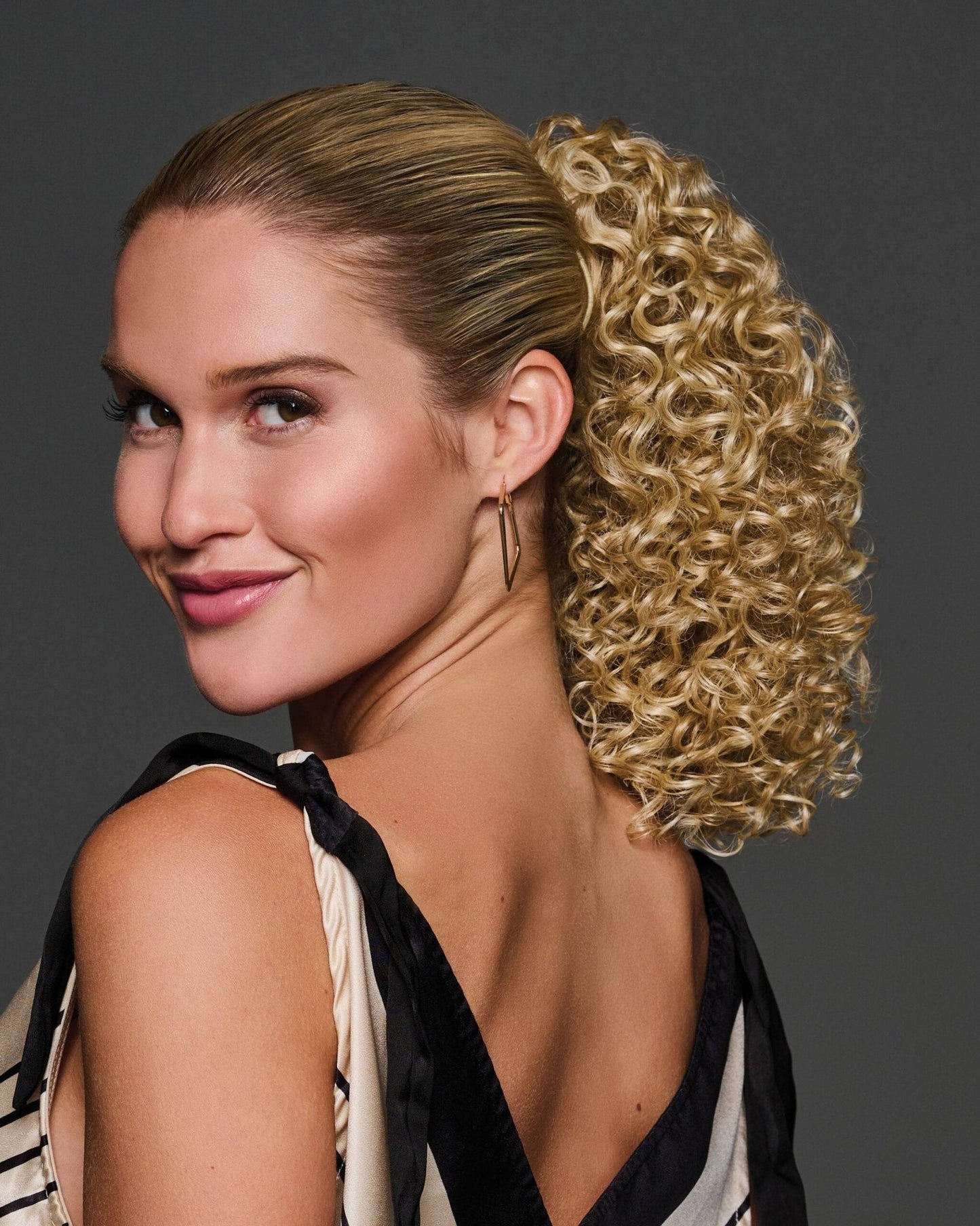 12″ Coily Cinched Pony - VIP Extensions