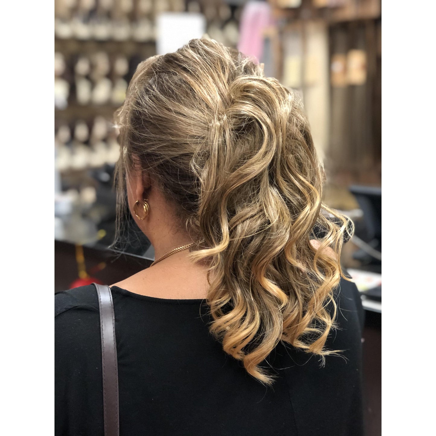 12" Simply Wavy Clip-On Pony by Hairdo - VIP Extensions