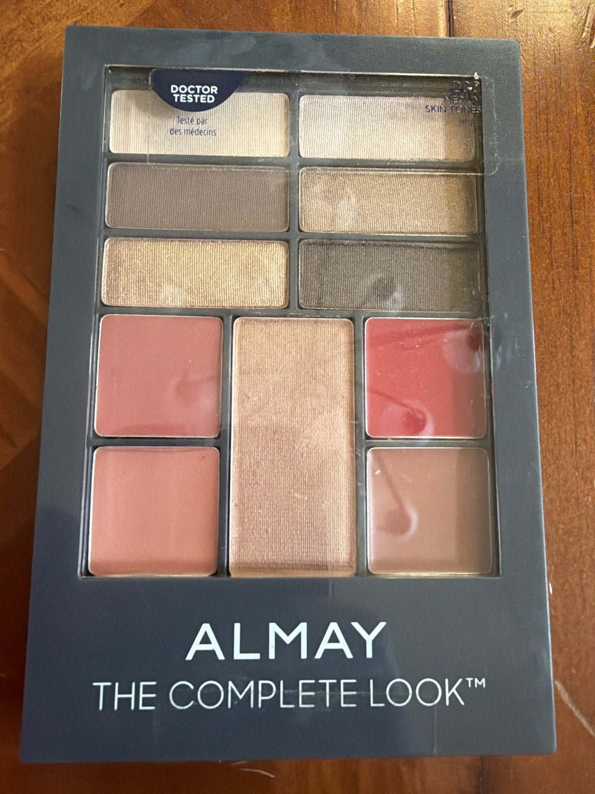 Almay The Complete Look Palette 200 Medium Skin Tones – front, sealed