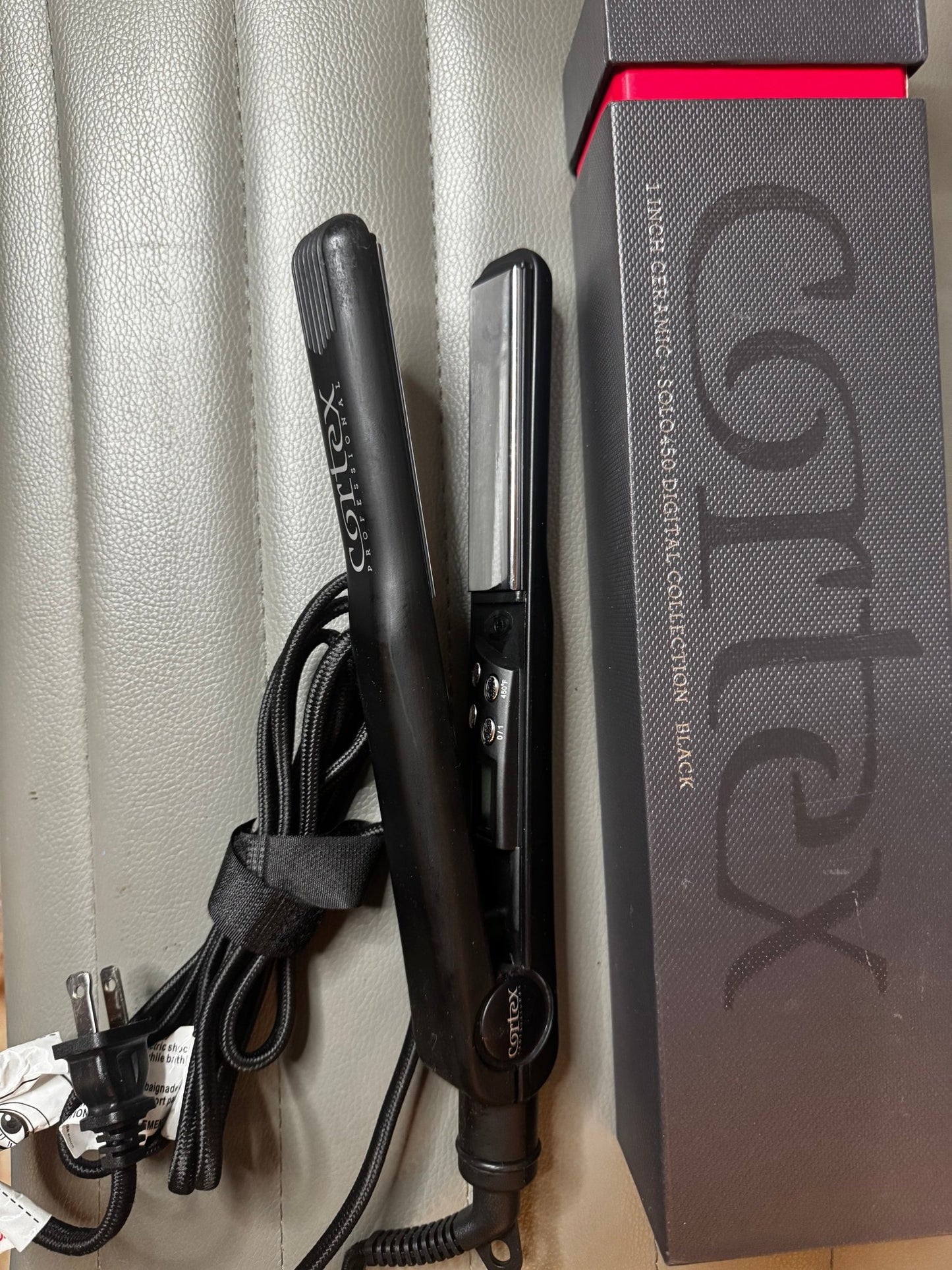 Cortex Solo Digital Analog Ceramic Flat Iron, Black, 1 Inch, 24 Ounce - VIP Extensions