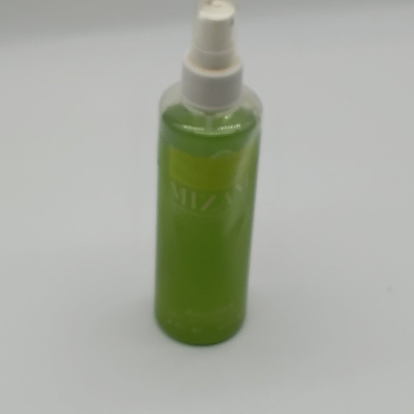 Mizani Aerofixx Soft Holding Spritz 8 Oz - VIP Extensions