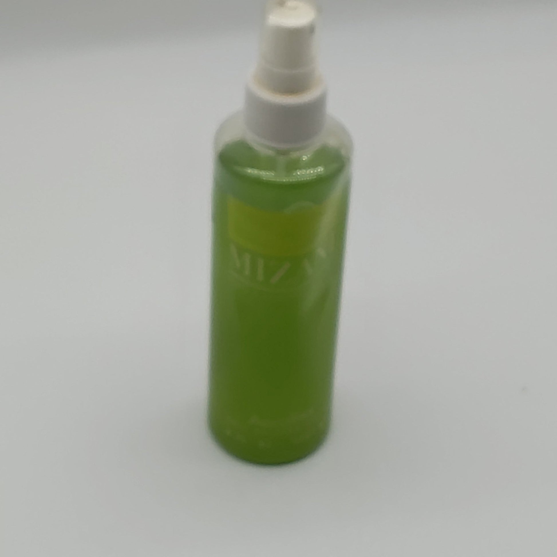 Mizani Aerofixx Soft Holding Spritz 8 Oz - VIP Extensions