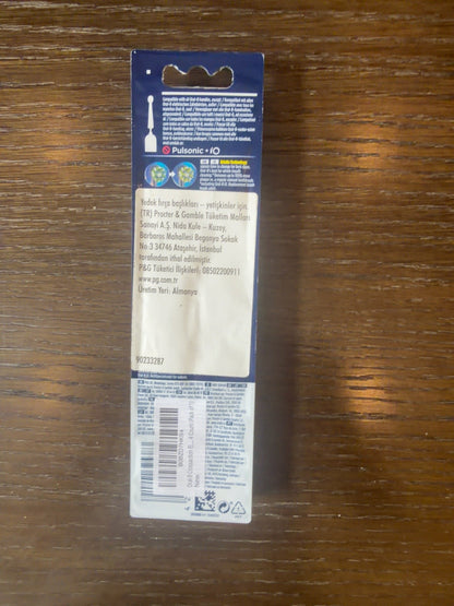 Oral-B CrossAction CleanMaximiser Black Edition 4-pack international back packaging