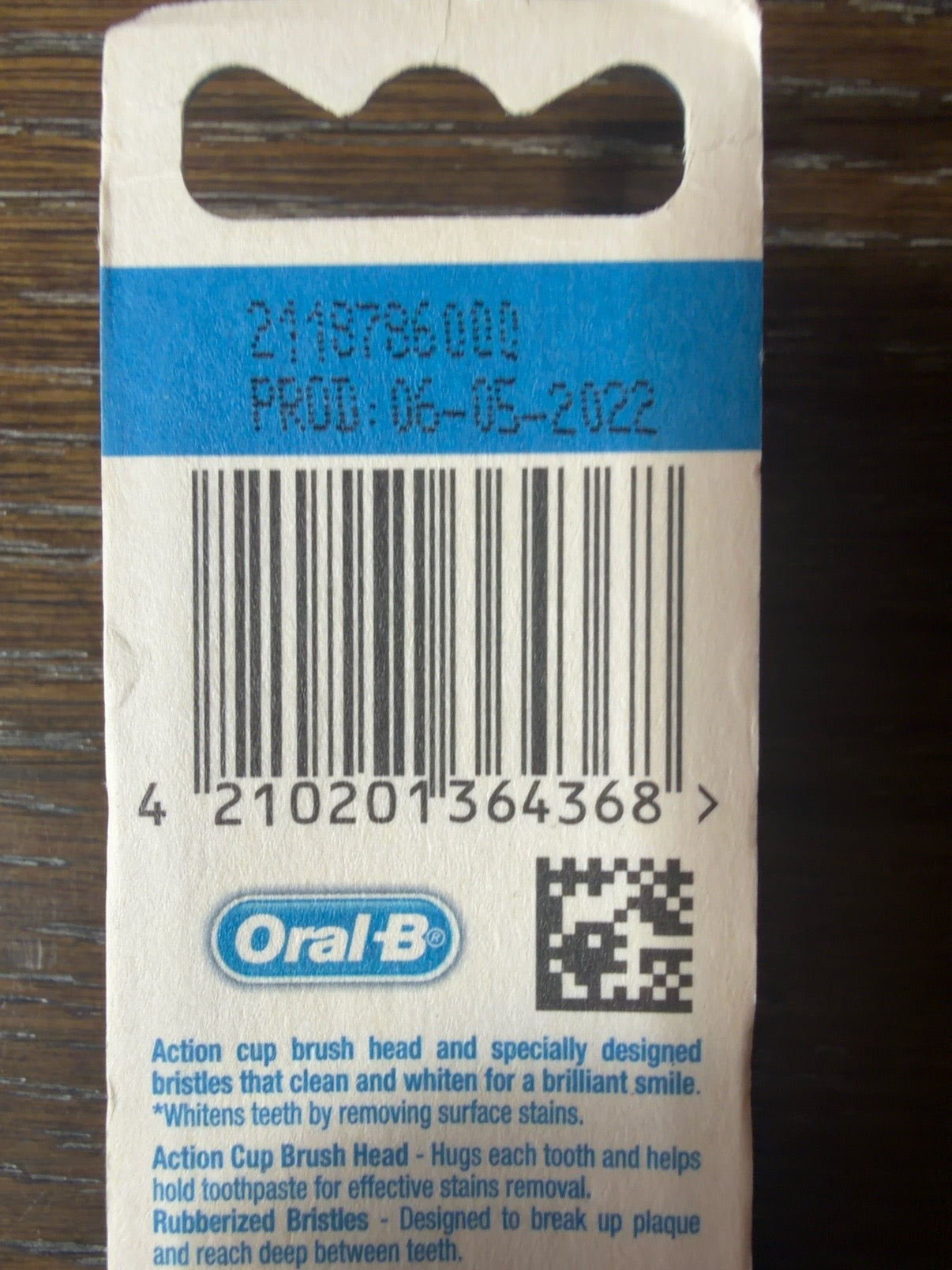 Oral-B CrossAction Power Whitening brush heads packaging with GTIN 4210201364368