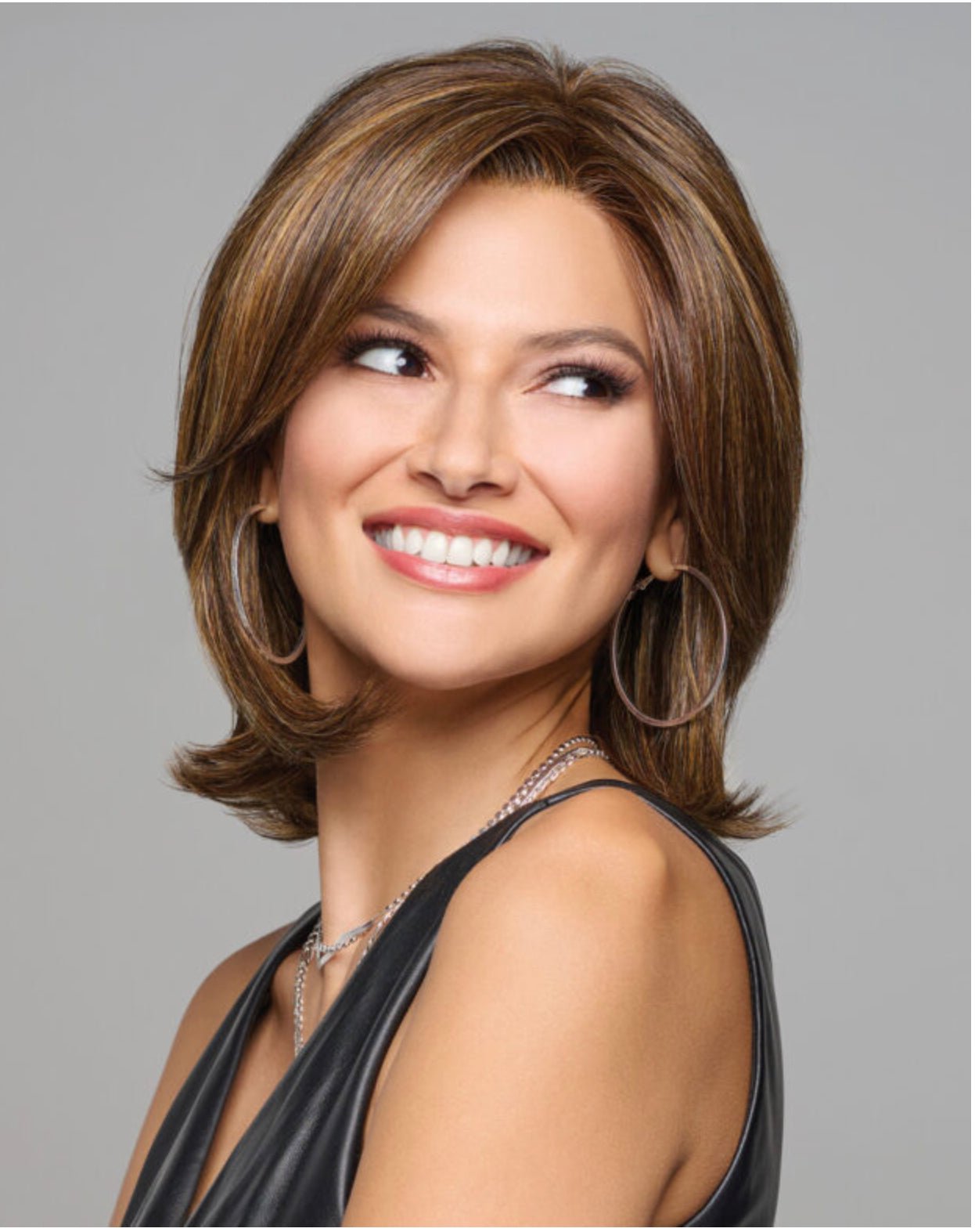 Raquel Welch Take A Bow Chin Length Layered Wig with Hand Tied Base by Hairuwear, Petite Average Cap, RL1621SS Shaded Sand - VIP Extensions