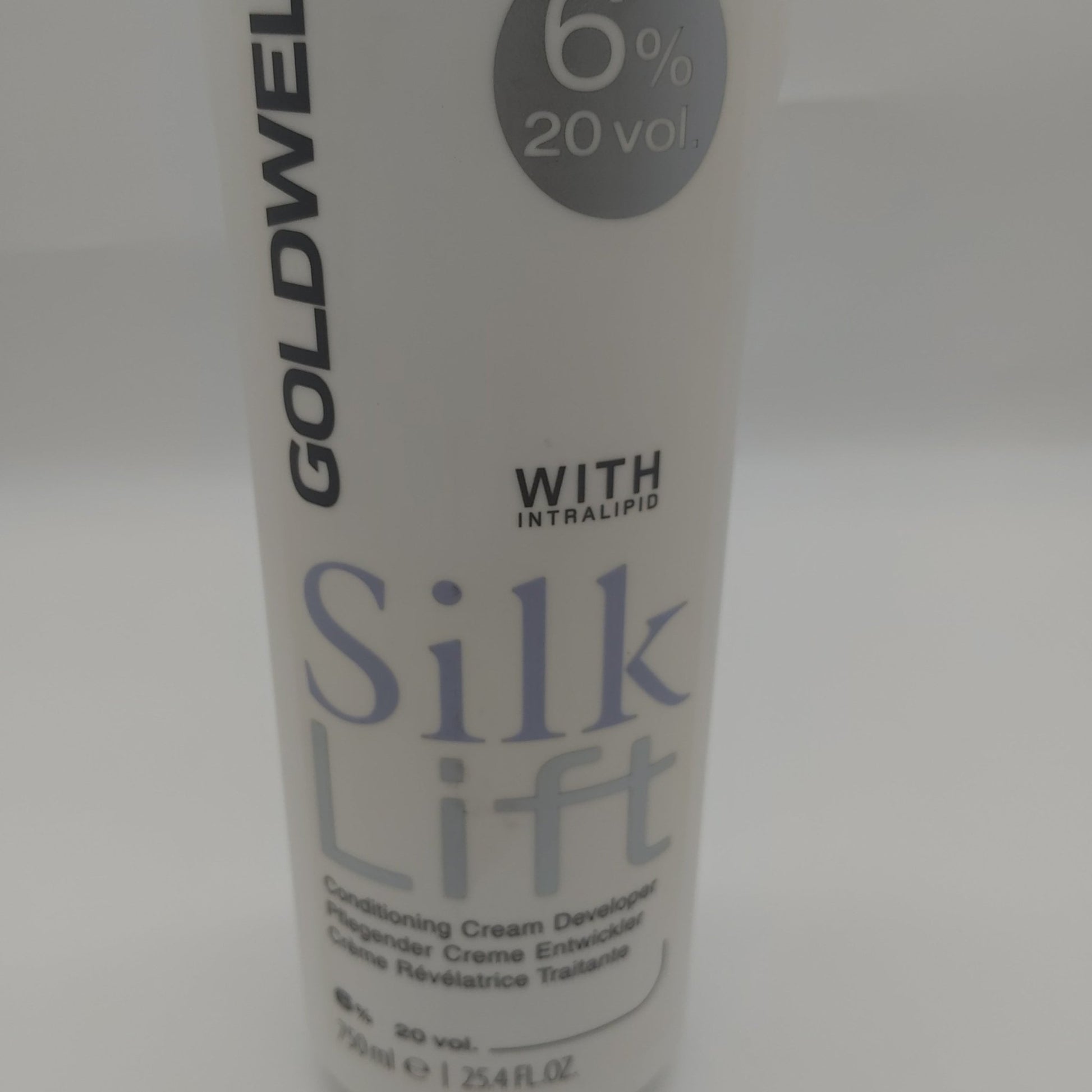 Silk Lift Conditioning Cream Developer - 6% / 20 Volume 25.4 oz - VIP Extensions