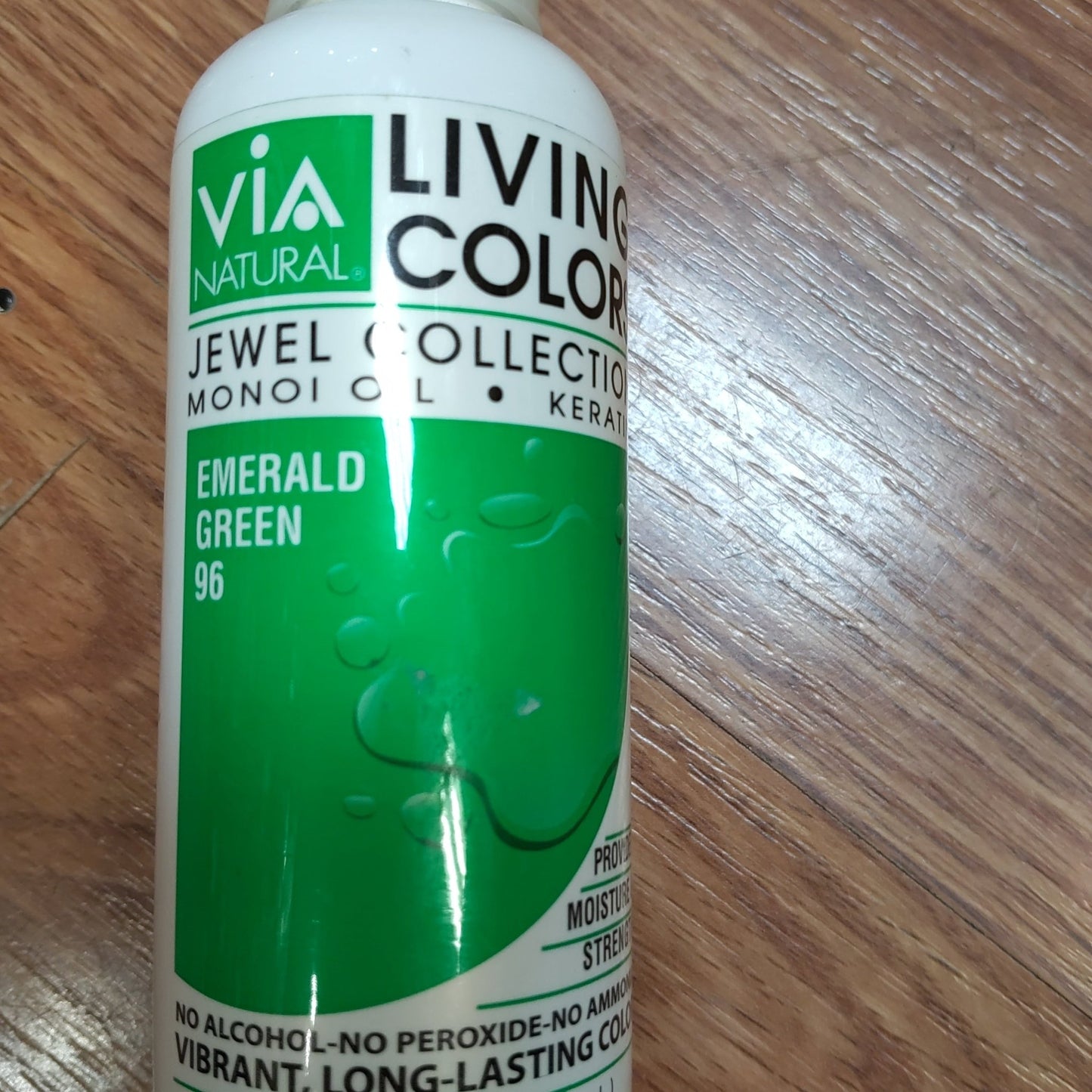 Via Living Colors Emerald Green 96 - VIP Extensions