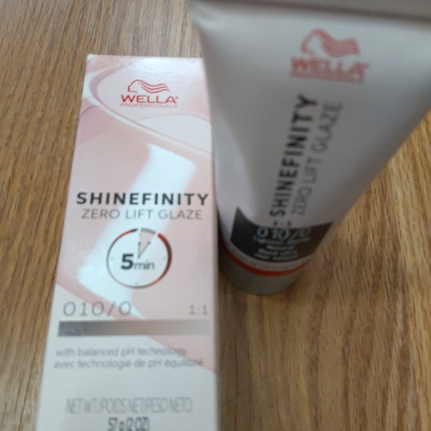 wella shinefinity zero lift glaze 2 oz color 07/12 - VIP Extensions