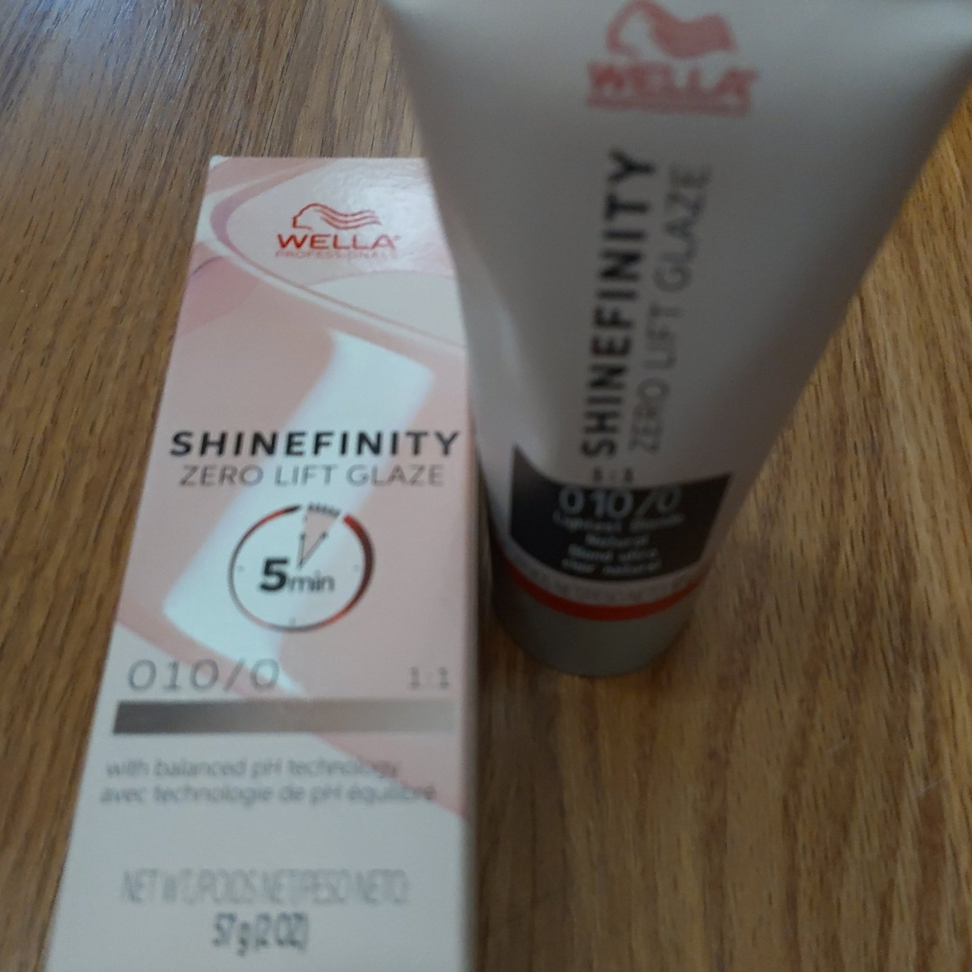 Wella Shinefinity Zero Lift Glaze Light Blonde Natural 08/0 2oz/57g - VIP Extensions