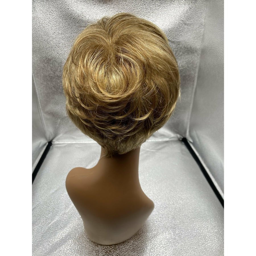 WINNER - Wig By Raquel Welch - VIP Extensions